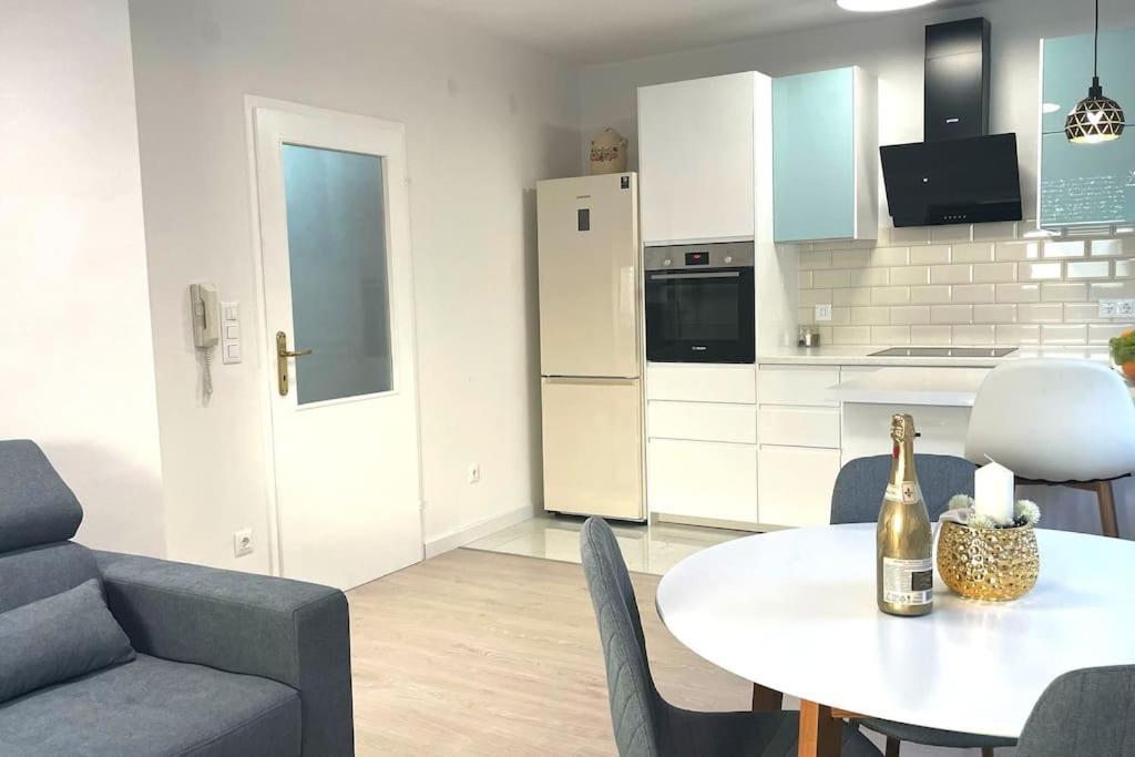 Apartment At Jenny